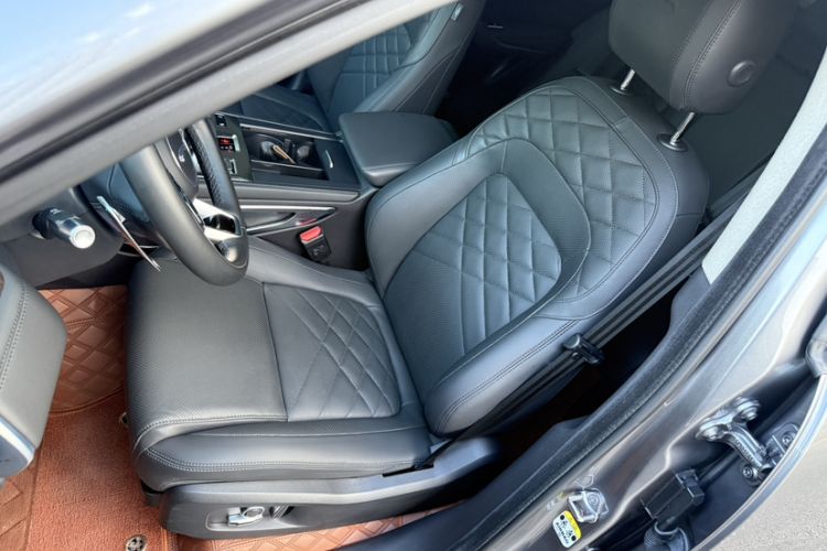 Used Jaguar F-PACE 2022 P250 HSE Interior 7