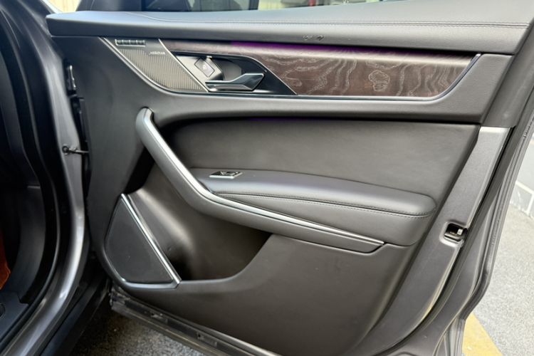 Used Jaguar F-PACE 2022 P250 HSE Interior 9