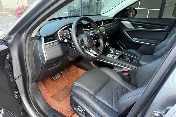 Used Jaguar F-PACE 2022 P250 HSE Left Front Seat
