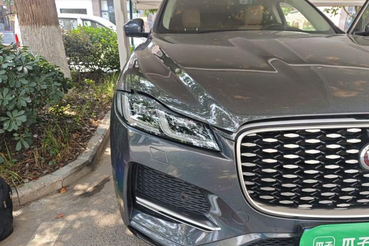 Used Jaguar F-PACE 2022 P250 HSE Right Front Headlight