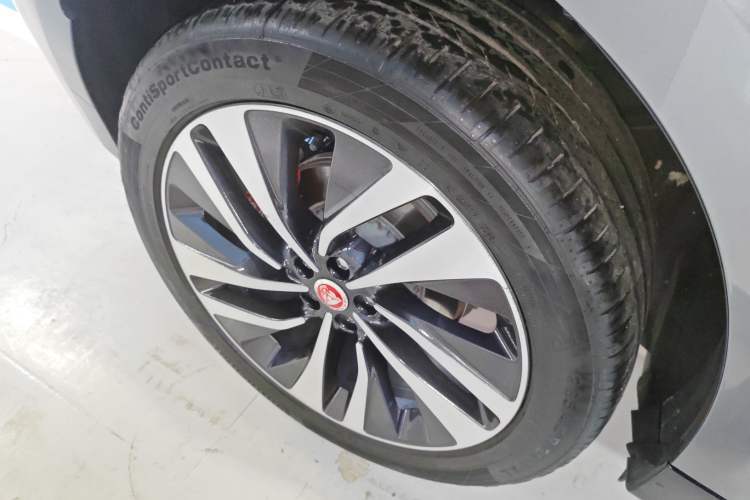 Used Jaguar F-PACE 2022 P250 HSE Right Rear Wheel Hub