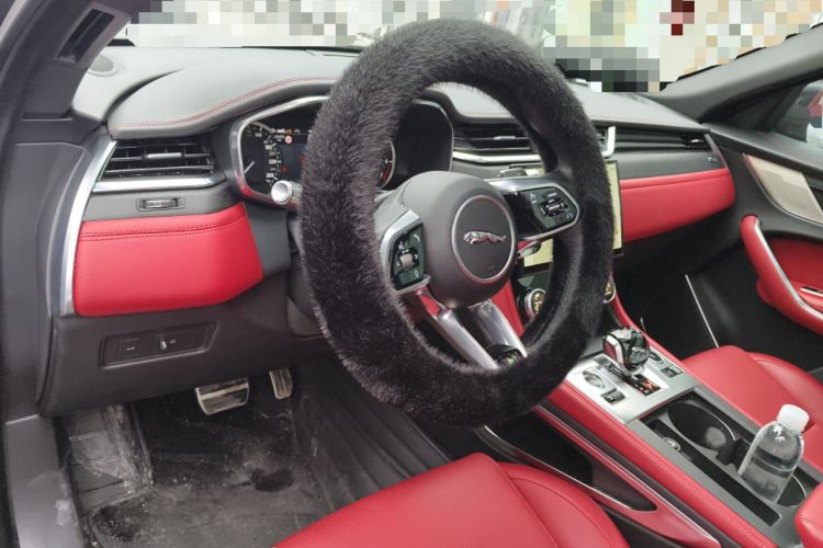 Used Jaguar F-PACE 2022 P250 R-Dynamic BLACK Steering Wheel