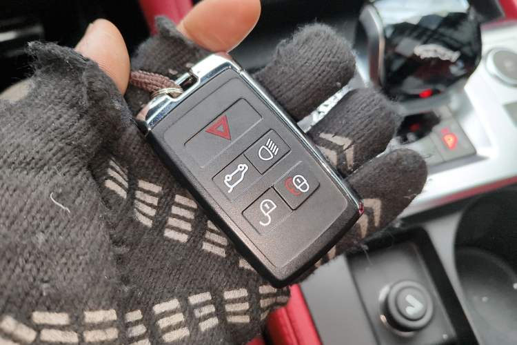 Used Jaguar F-PACE 2022 P250 R-Dynamic BLACK Vehicle Key