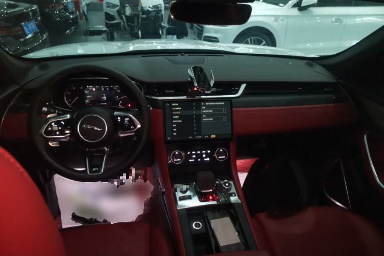 Used Jaguar F-PACE 2022 P250 R-Dynamic BLACK Center Console