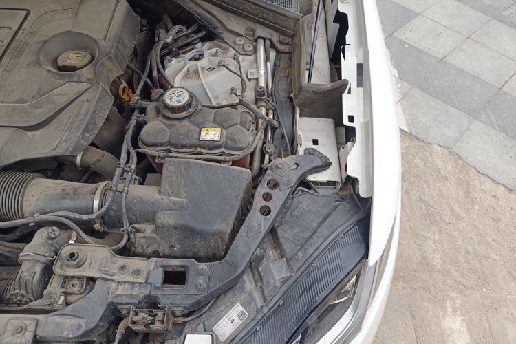 Used Jaguar F-PACE 2022 P250 R-Dynamic BLACK Engine Bay Left