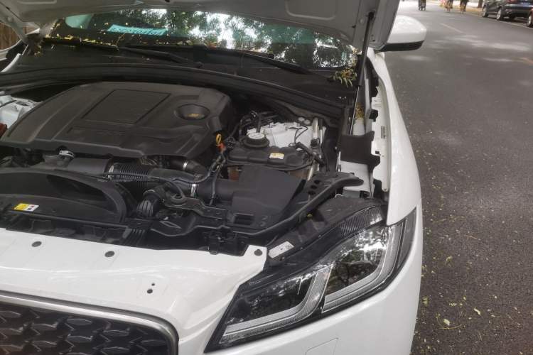 Used Jaguar F-PACE 2022 P250 HSE Engine Bay Left