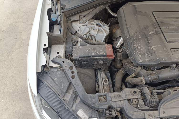 Used Jaguar F-PACE 2022 P250 R-Dynamic BLACK Engine Bay Right