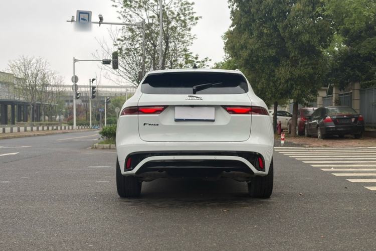 Used Jaguar F-PACE 2022 P250 R-Dynamic BLACK Exterior 3