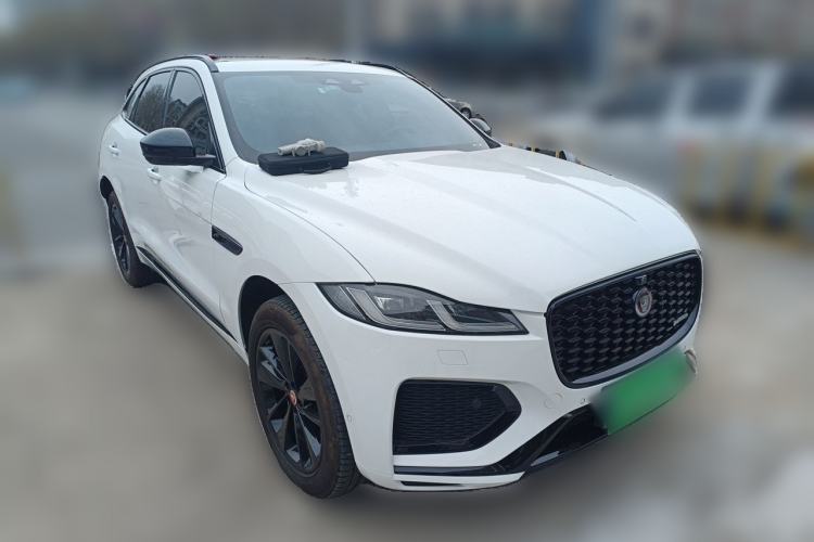 Used Jaguar F-PACE 2022 P250 R-Dynamic BLACK Front Right 45 Deg