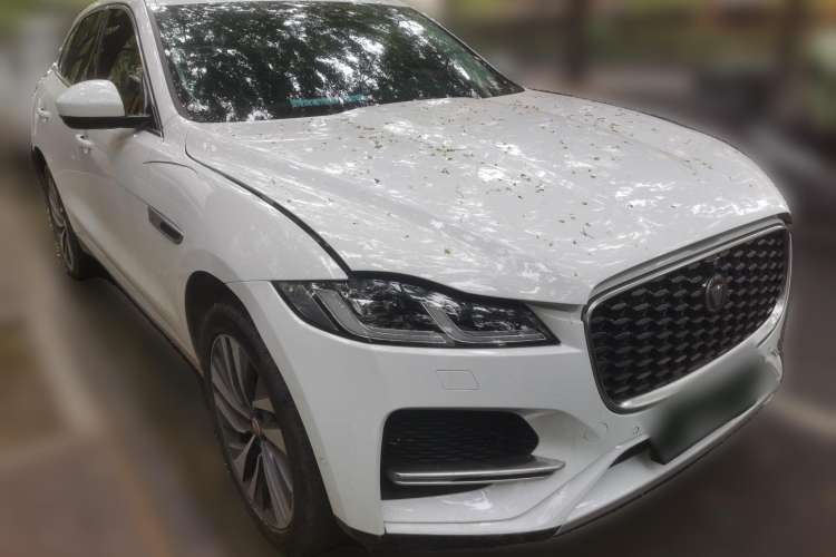 Used Jaguar F-PACE 2022 P250 HSE Front Right 45 Deg