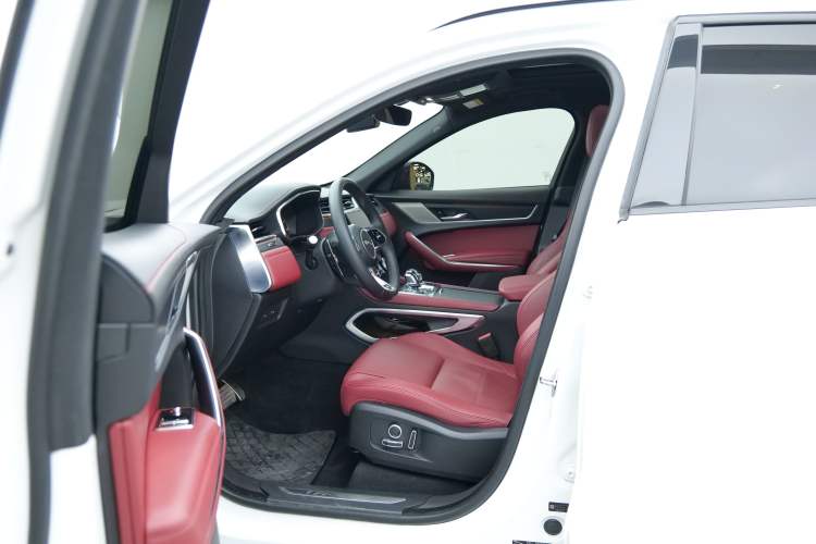 Used Jaguar F-PACE 2022 P250 R-Dynamic BLACK Interior 1