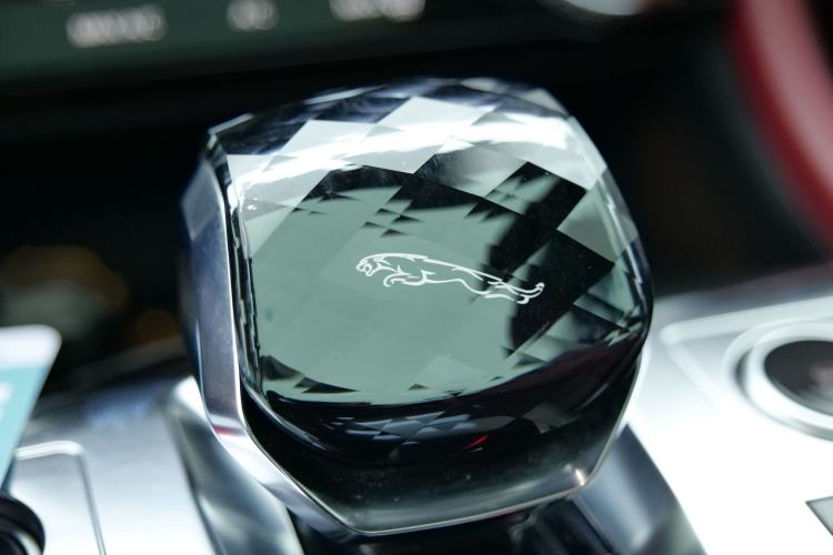 Used Jaguar F-PACE 2022 P250 R-Dynamic BLACK Interior 10