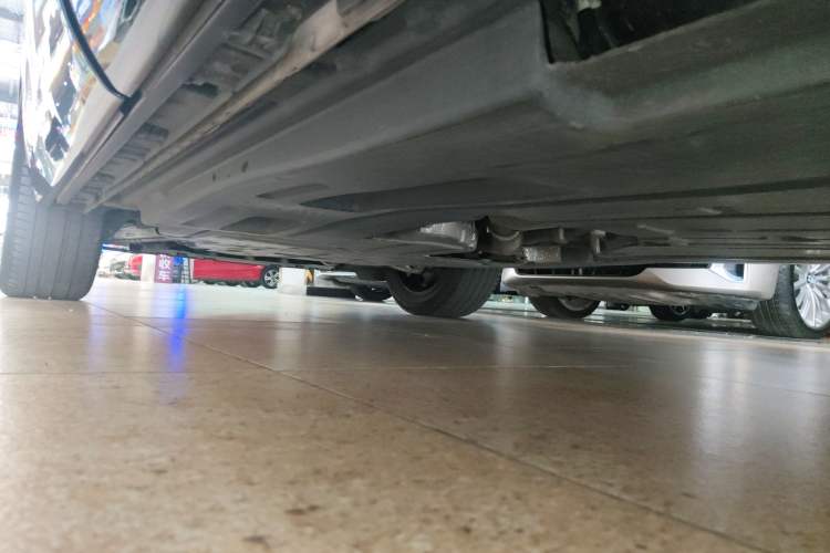 Used Jaguar F-PACE 2022 P250 R-Dynamic BLACK Left Side Sill