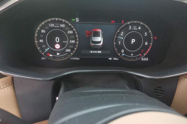 Used Jaguar F-PACE 2022 P250 HSE Odometer Close Up