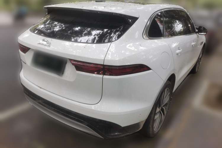 Used Jaguar F-PACE 2022 P250 HSE Rear Right 45 Deg