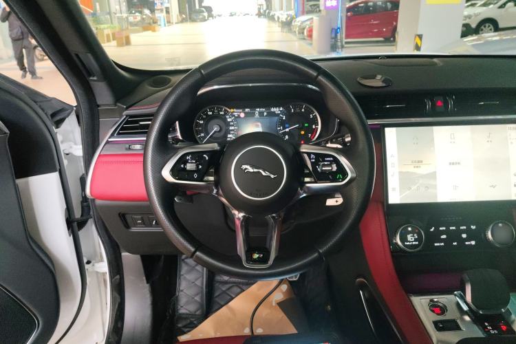 Used Jaguar F-PACE 2022 P250 R-Dynamic BLACK Steering Wheel