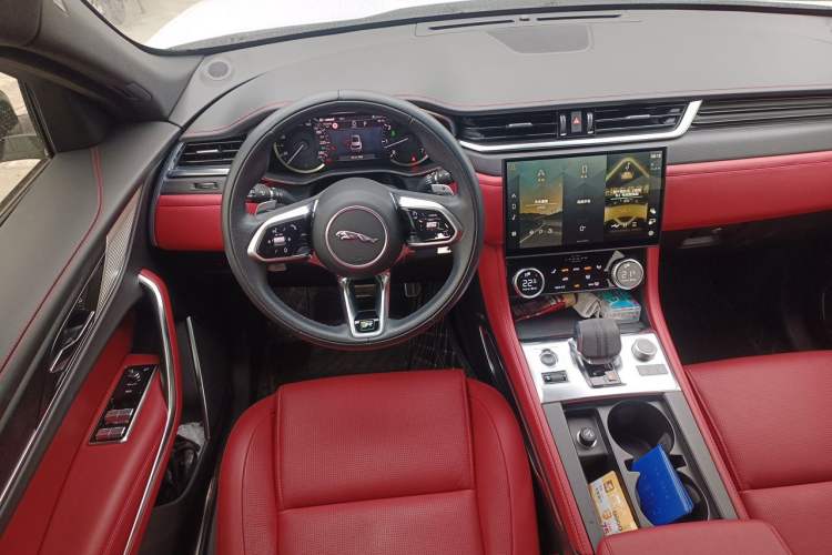 Used Jaguar F-PACE 2022 P250 R-Dynamic BLACK Steering Wheel