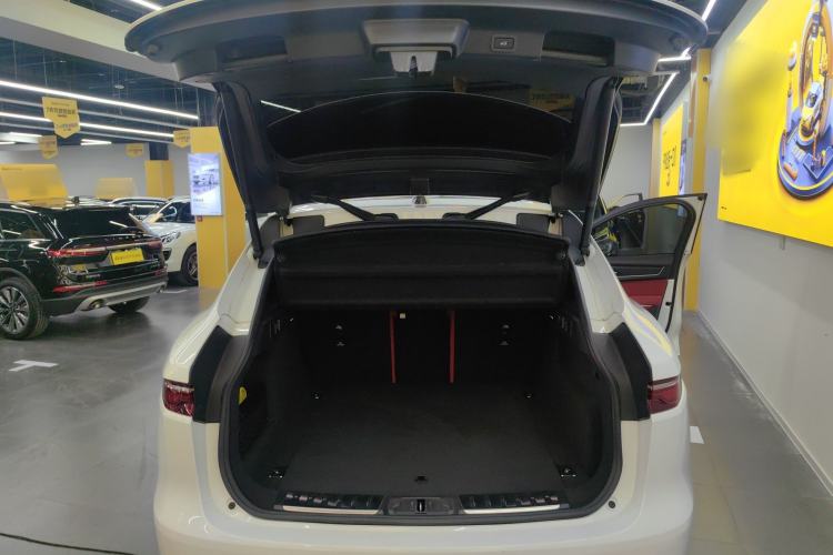 Used Jaguar F-PACE 2022 P250 R-Dynamic BLACK Trunk