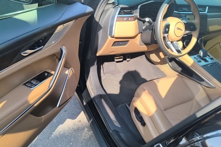 Used Jaguar F-PACE 2023 P250 HSE Driver Seat