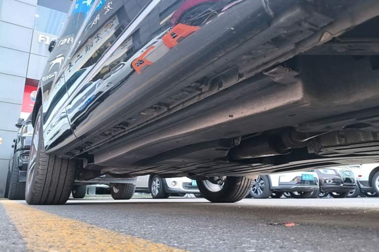 Used Jaguar F-PACE 2023 P250 HSE Right Side Sill