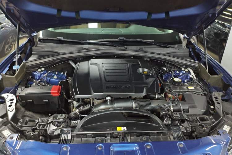 Used Jaguar F-PACE 2023 P250 HSE Engine Bay