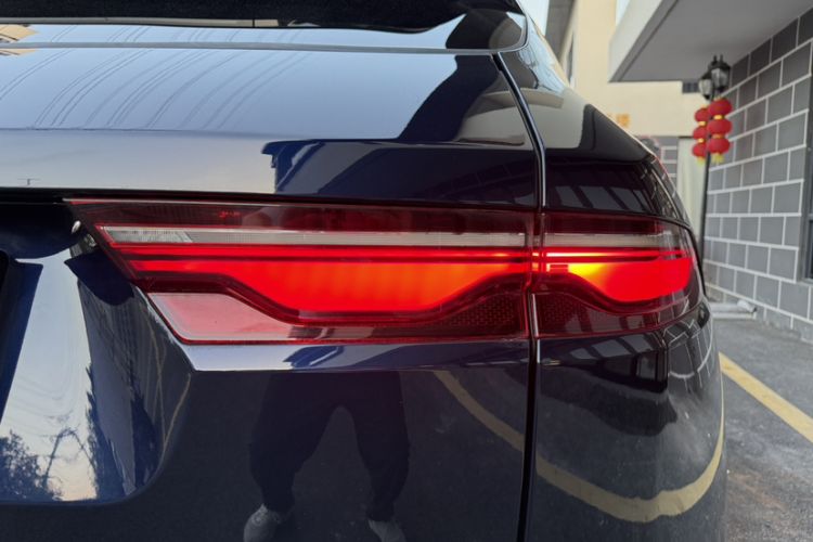 Used Jaguar F-PACE 2023 P250 HSE Exterior 4