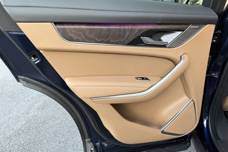 Used Jaguar F-PACE 2023 P250 HSE Interior 2