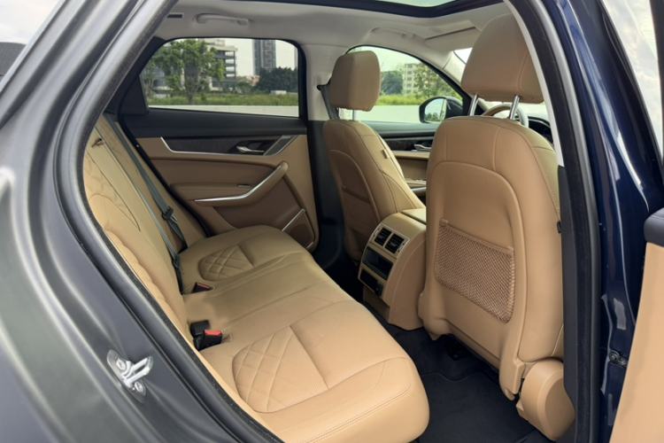 Used Jaguar F-PACE 2023 P250 HSE Interior 4