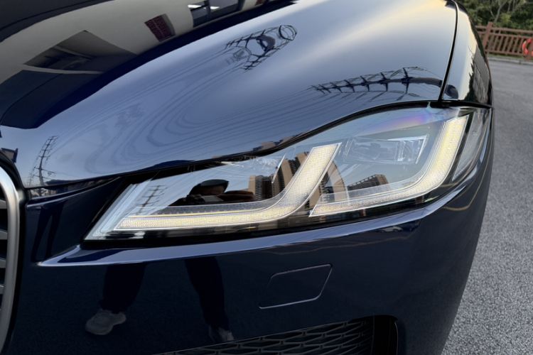 Used Jaguar F-PACE 2023 P250 HSE Left Front Headlight