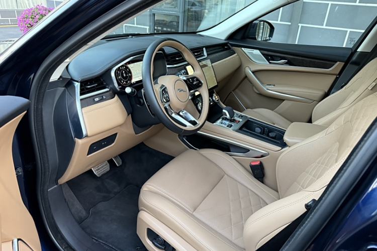 Used Jaguar F-PACE 2023 P250 HSE Left Front Seat