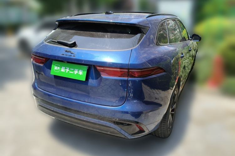 Used Jaguar F-PACE 2023 P250 R-Dynamic BLACK Rear Right 45 Deg