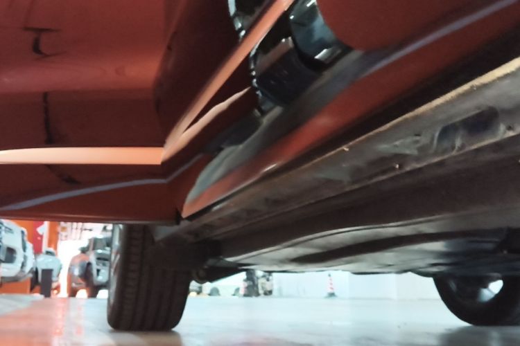 Used Jaguar F-PACE 2023 P250 HSE Right Side Sill