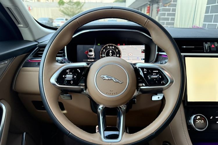 Used Jaguar F-PACE 2023 P250 HSE Steering Wheel