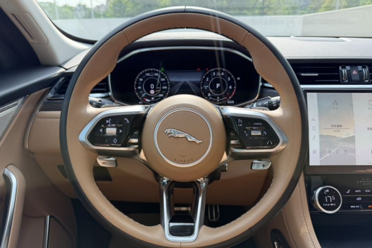 Used Jaguar F-PACE 2023 P250 HSE Steering Wheel