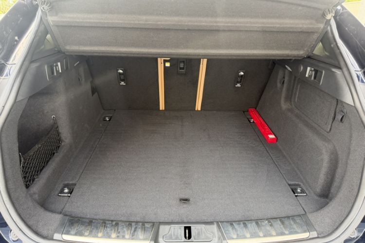 Used Jaguar F-PACE 2023 P250 HSE Trunk