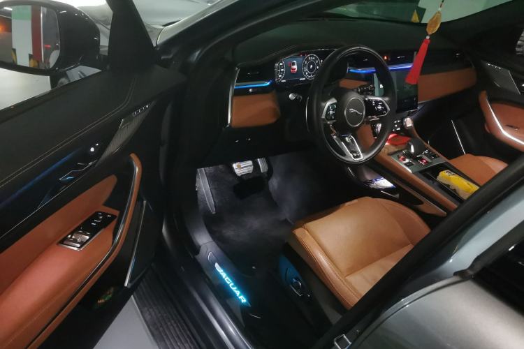Used Jaguar F-PACE 2023 P400 SPORT Driver Seat