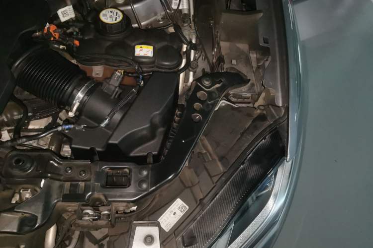 Used Jaguar F-PACE 2023 P400 SPORT Engine Bay Left