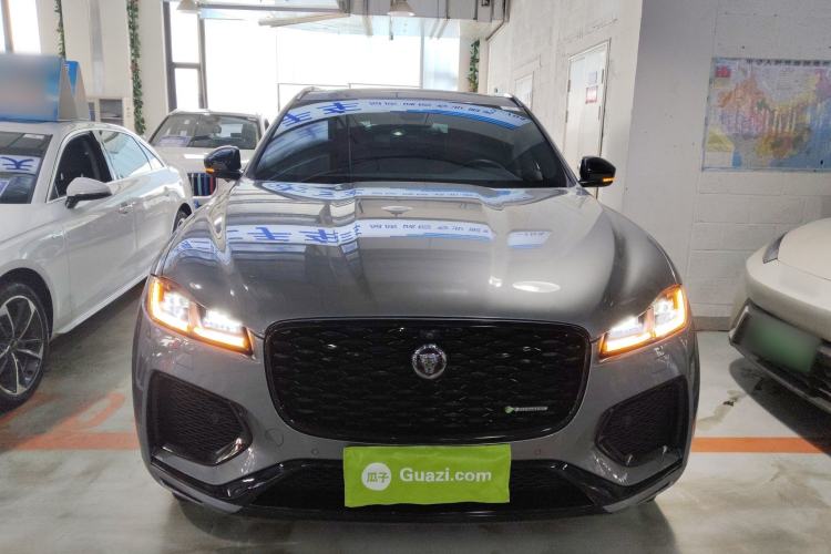 Used Jaguar F-PACE 2023 P250 R-Dynamic BLACK Front