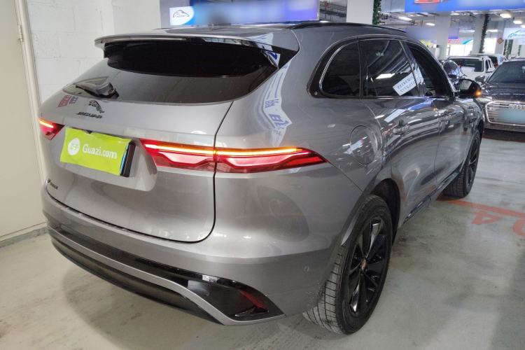Used Jaguar F-PACE 2023 P250 R-Dynamic BLACK Rear Right 45 Deg