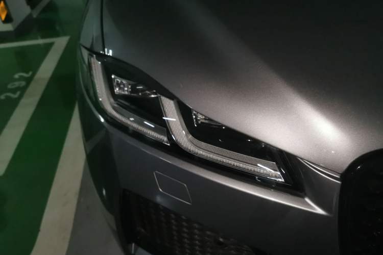 Used Jaguar F-PACE 2023 P400 SPORT Right Front Headlight