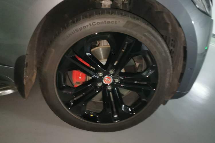 Used Jaguar F-PACE 2023 P400 SPORT Right Front Wheel Hub