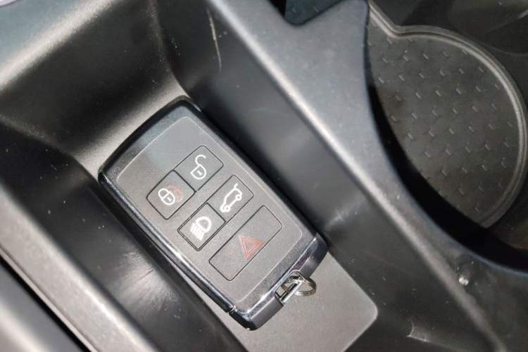 Used Jaguar F-PACE 2023 P250 R-Dynamic BLACK Vehicle Key