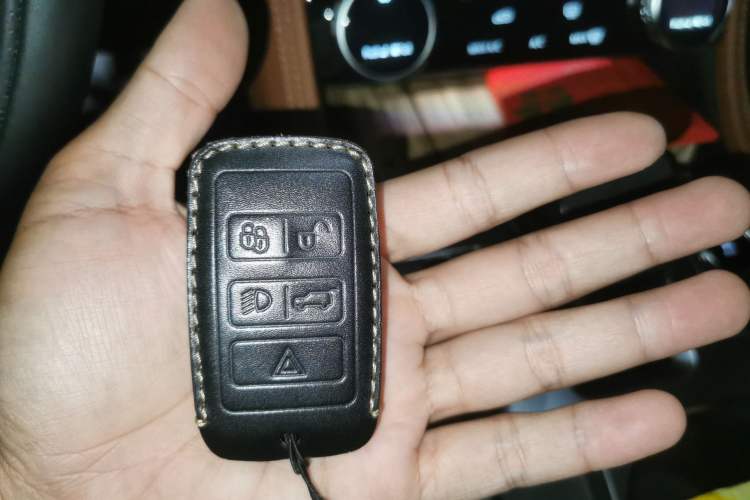 Used Jaguar F-PACE 2023 P400 SPORT Vehicle Key