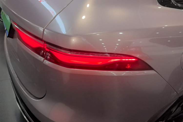 Used Jaguar F-PACE 2023 P400 SPORT Exterior 3