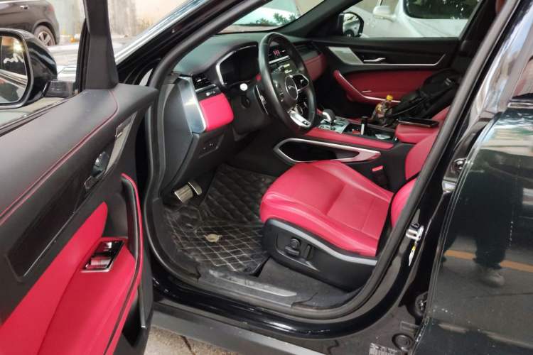 Used Jaguar F-PACE 2023 P250 R-Dynamic BLACK Interior 3