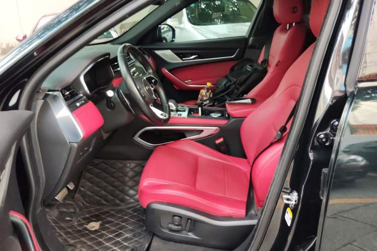 Used Jaguar F-PACE 2023 P250 R-Dynamic BLACK Left Front Seat