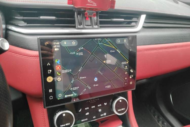 Used Jaguar F-PACE 2023 P250 R-Dynamic BLACK Audio And AC Panel