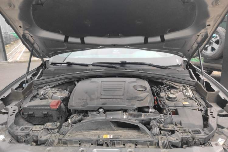 Used Jaguar F-PACE 2023 P250 R-Dynamic BLACK Engine Bay