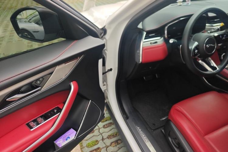 Used Jaguar F-PACE 2023 P250 R-Dynamic BLACK Driver Seat