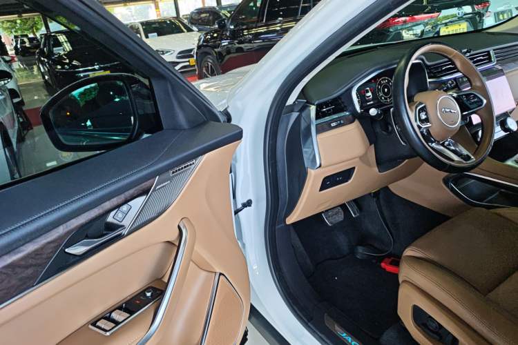 Used Jaguar F-PACE 2023 P250 HSE Driver Seat